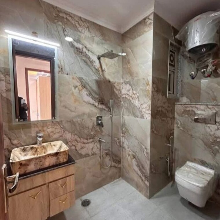 Attached Bathroom, chattarpur 4 Bedroom 1800 Sq.Ft. Builder Floor In Chattarpur Delhi 10056673