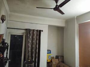 Furnished Amenities in 3 BHK Apartment at RWA Apartments Sector 26, Sector 26 – for Rent