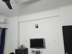 3 BHK + Pooja Room Apartment For Rent in RWA Apartments Sector 26