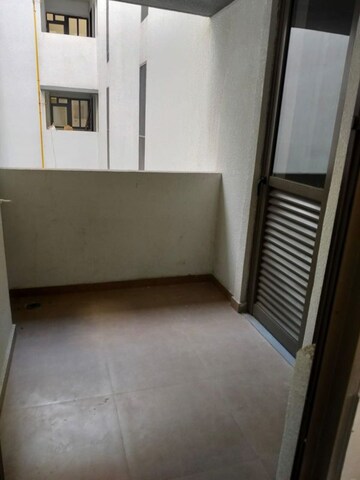 Room in 3 BHK Apartment at Adani Ten BKC, Bandra East – for Rent