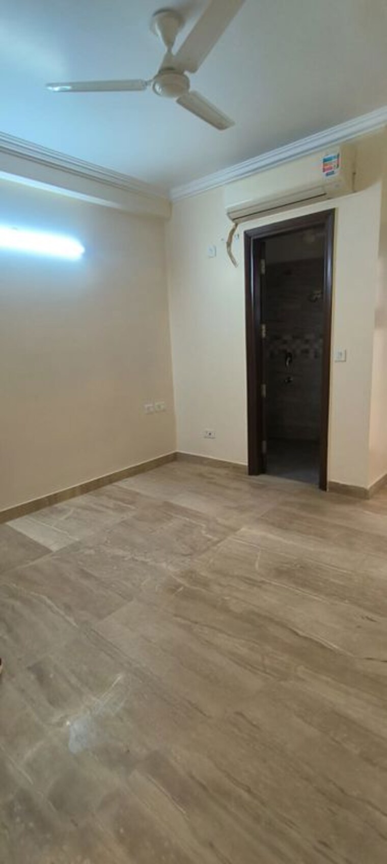 Room, chittaranjan park 3 Bedroom 160 Sq.Yd. Builder Floor In Chittaranjan Park Delhi 10056692
