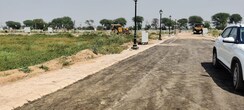 Plot For Sale in Sector 76