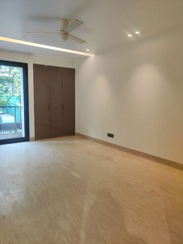 Room in 3 BHK Builder Floor at Greater Kailash I – for Rent