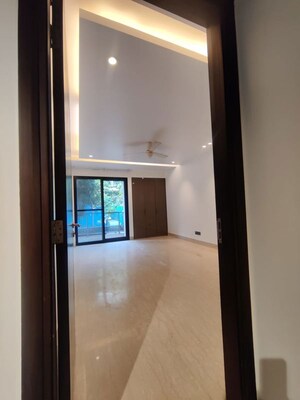 Room in 3 BHK Builder Floor at Greater Kailash I – for Rent