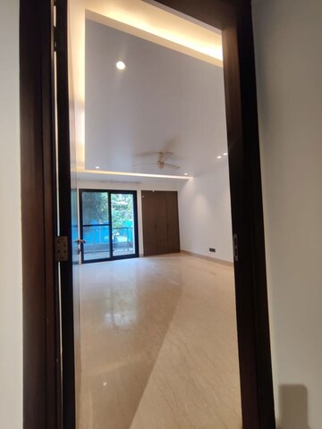 Room in 3 BHK Builder Floor at Greater Kailash I – for Rent