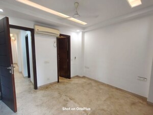 Room in 3 BHK Builder Floor at Greater Kailash I – for Rent