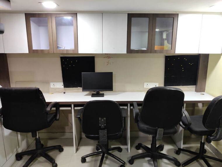 Team Area, haware-fantasia Commercial Office Space 212 Sq.Ft. In Vashi Sector 28 Navi Mumbai 10056715