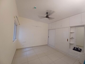 Bathroom in 3 BHK Apartment at Prestige Jindal City, Bagalakunte – for Rent