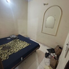 2 BHK + Pooja Room Builder Floor For Rent in Wazirpur