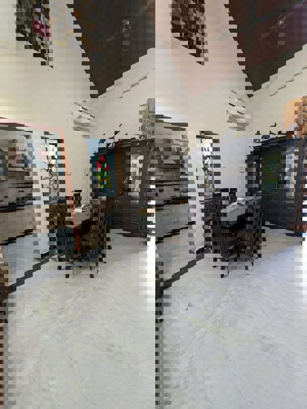 2 BHK 450 Sq.Mt. Apartment in RWA Apartments Sector 12