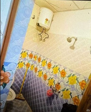 Bedroom in 2 BHK Apartment at Vigyan Khand – for Rent