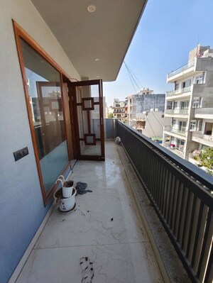 Balcony in 3 BHK Builder Floor at Sector 57 – for Rent