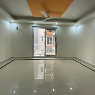 Furnished Amenities in 3 BHK Builder Floor at Chattarpur – for Sale