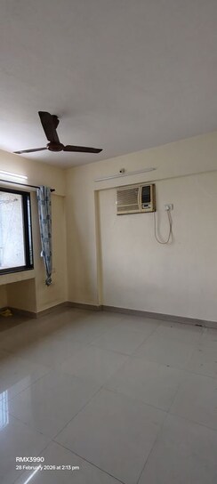 1.5 BHK Apartment For Sale in Suncity Complex