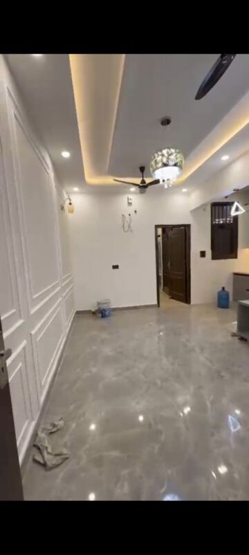 Room in 2 BHK Builder Floor at Vasundhara Sector 5 – for Sale