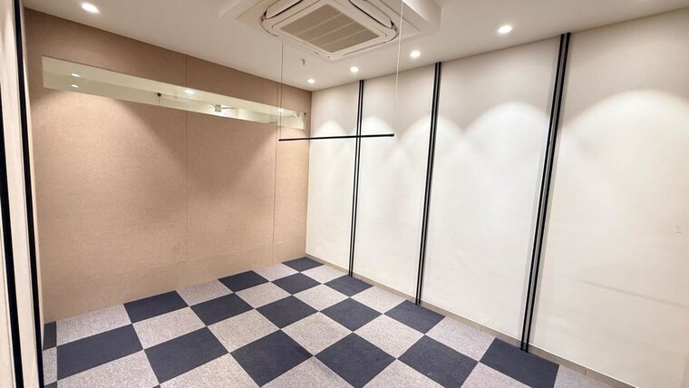 undefined, sola Commercial Office Space 1987 Sq.Ft. In Sola Ahmedabad 10056853