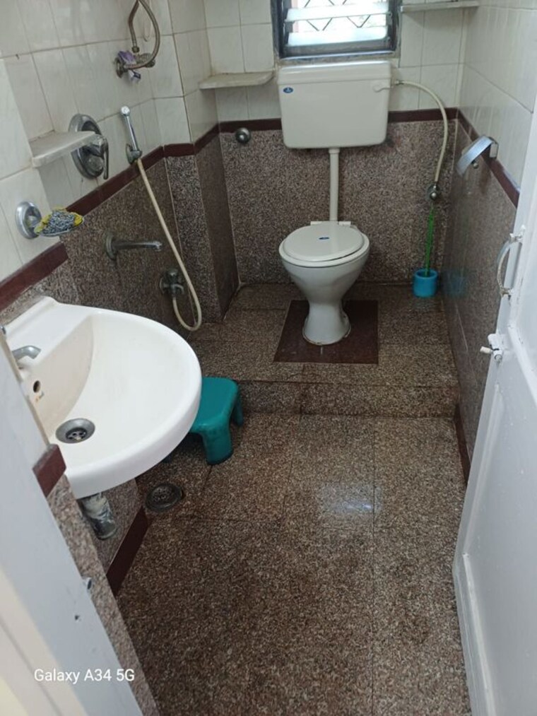 Bathroom, marol 2 Bedroom 700 Sq.Ft. Apartment In Marol Mumbai 10056866