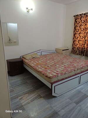 Bedroom in 2 BHK Apartment at Marol – for Rent