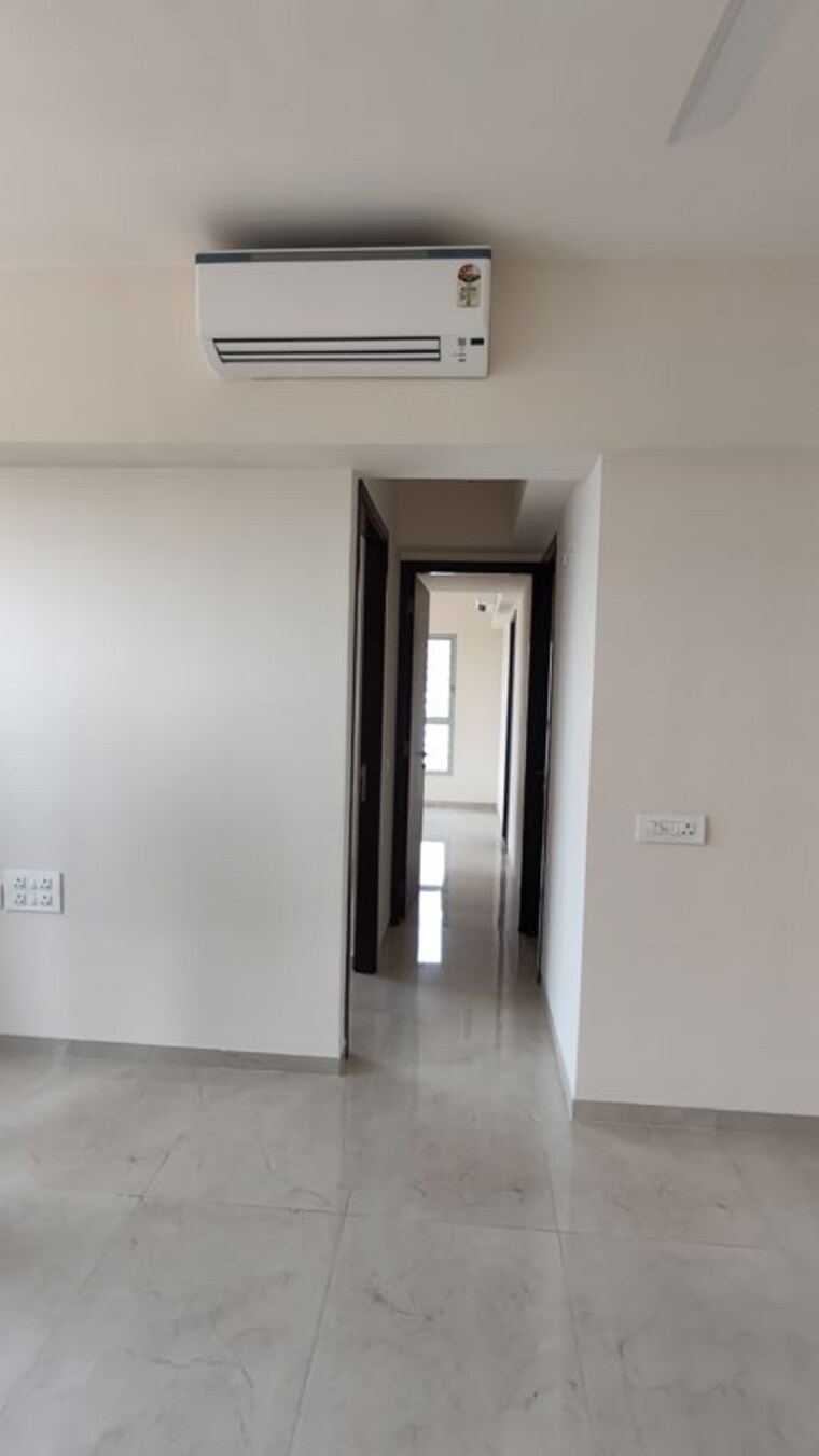 Room, courtyard-by-narang-realty-and-the-wadhwa-group 2 Bedroom 830 Sq.Ft. Apartment In Pokhran Road No Two Thane 10056896