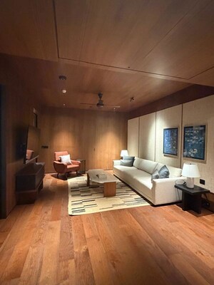 Living Room in 4 BHK Apartment at Janata Nagar – for Rent