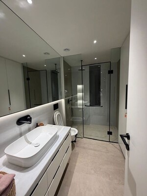 Bathroom in 4 BHK Apartment at Janata Nagar – for Rent