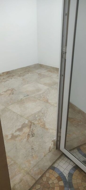 Study Room in 2.5 BHK Apartment at The Golden Gate, Mahurali – for Rent