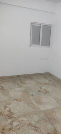 2.5 BHK + Study Room Apartment For Rent in The Golden Gate
