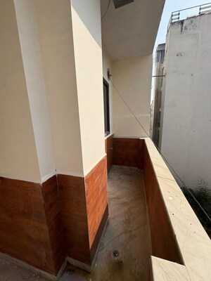 Furnished Amenities in 3 BHK Builder Floor at Sector 57 – for Rent