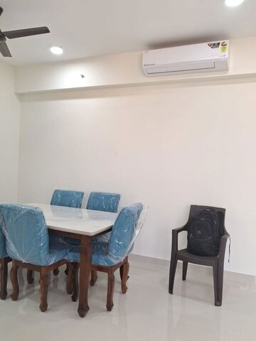 Team Area in 2 BHK Apartment at Dynamix Divum, Malad East – for Rent