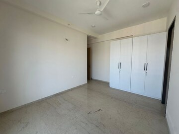 Room in 3 BHK Apartment at Adani Ten BKC, Bandra East – for Rent