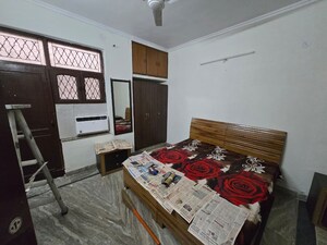 Bedroom in 2 BHK Builder Floor at Sector 21 – for Rent