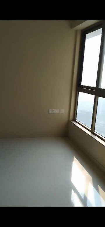 Furnished Amenities in 2 BHK Apartment at Siddha Seabrook, Kandivali West – for Rent