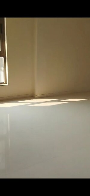 2 BHK Apartment For Rent in Siddha Seabrook, Kandivali West