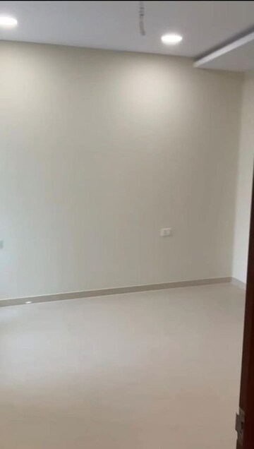 Room in 1 BHK Apartment at Raghav Paradise, Borivali East – for Rent