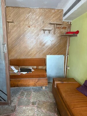 Furnished Amenities in  Office Space at Raheja Chambers, Nariman Point – for Rent