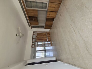 Room in 4 BHK Apartment at Krrish Provence Estate, Gurgaon Faridabad Road – for Rent