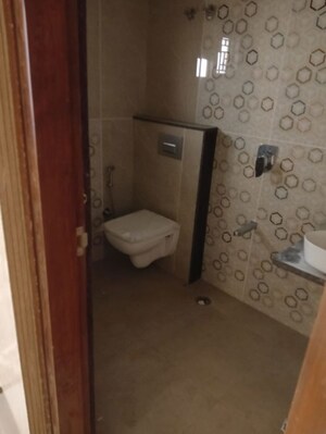 Bathroom in 3 BHK Apartment at Jp Nagar – for Rent