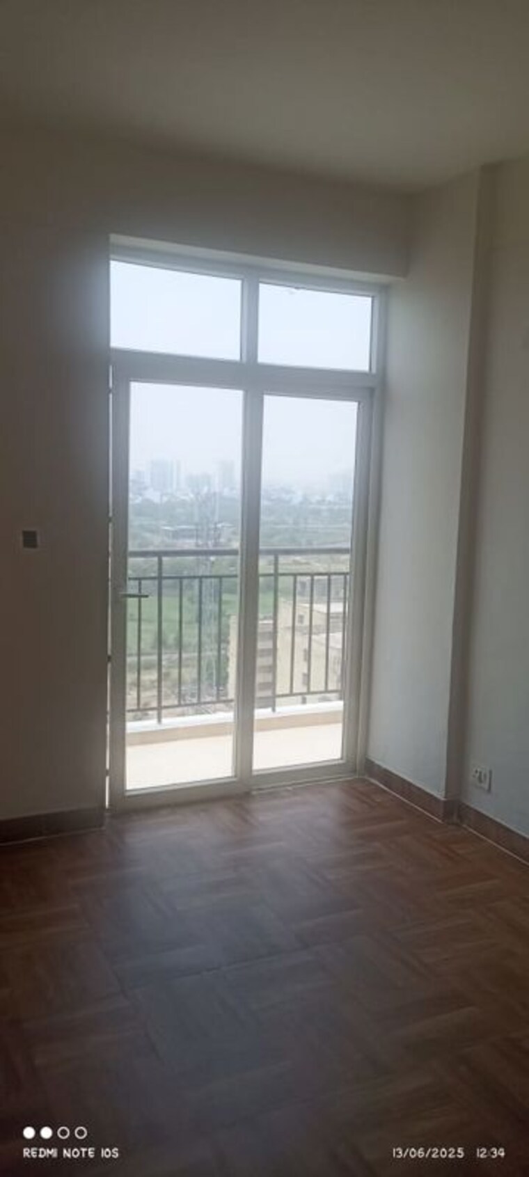 Room, klj-platinum-heights 2 Bedroom 1000 Sq.Ft. Apartment In Sector 77 Faridabad 10057016
