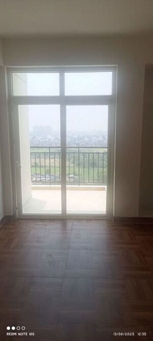 Room in 2 BHK Apartment at KLJ Platinum Heights, Sector 77 – for Sale