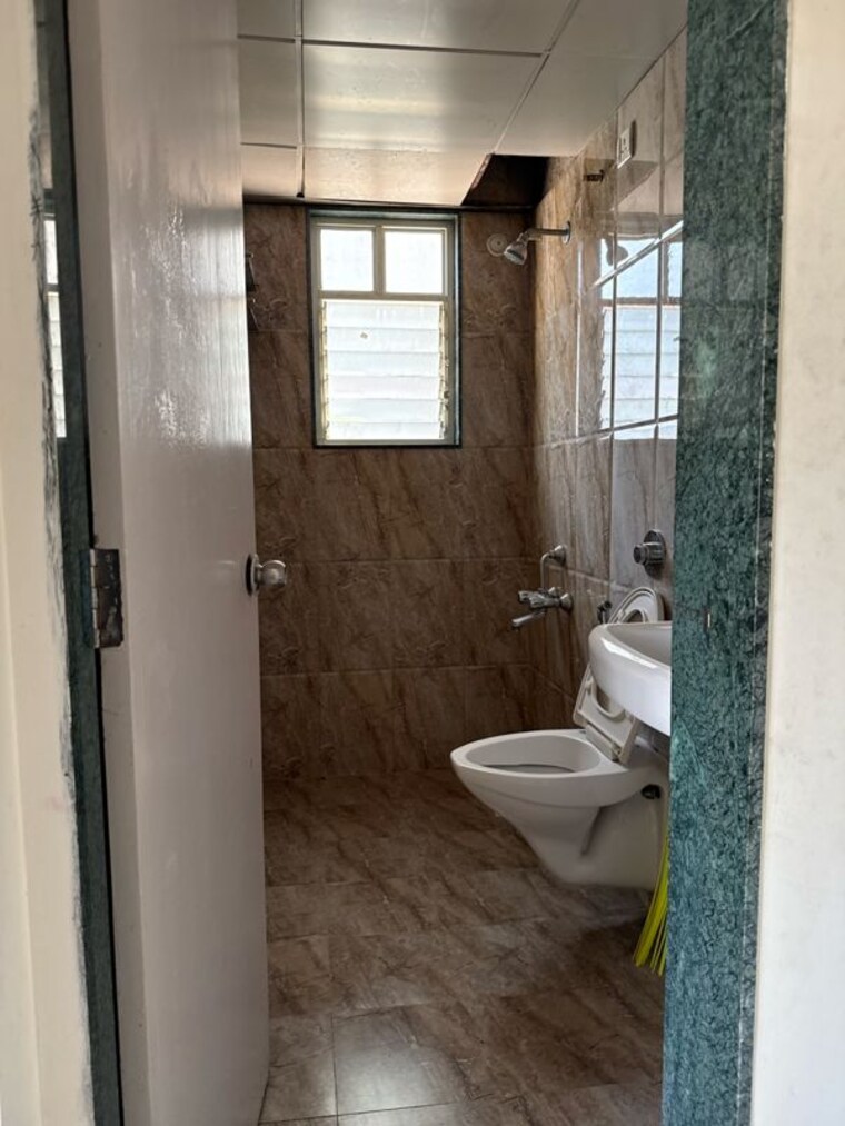 Bathroom, shroff-signature-heights-phase-i 2 Bedroom 1021 Sq.Ft. Apartment In Bhagwan Nagar Pune 10057028
