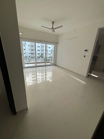 Room in 4 BHK Apartment at L&T Raintree Boulevard, Hebbal – for Rent