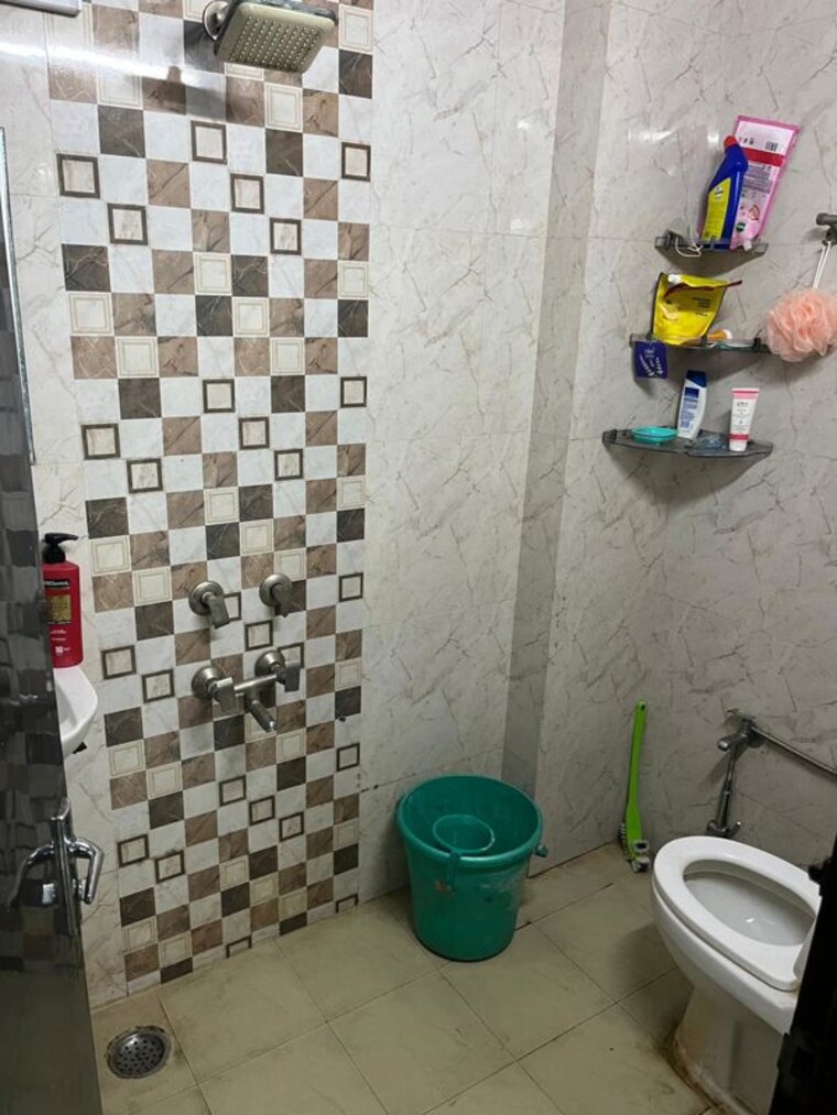 Bathroom, malviya nagar 2 Bedroom 1400 Sq.Ft. Builder Floor In Malviya Nagar Delhi 10057055