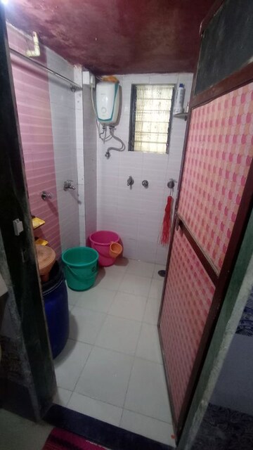 Bathroom in 1 BHK Apartment at Dombivli West – for Rent