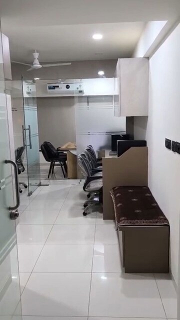  Office Space For Rent in Shyamal
