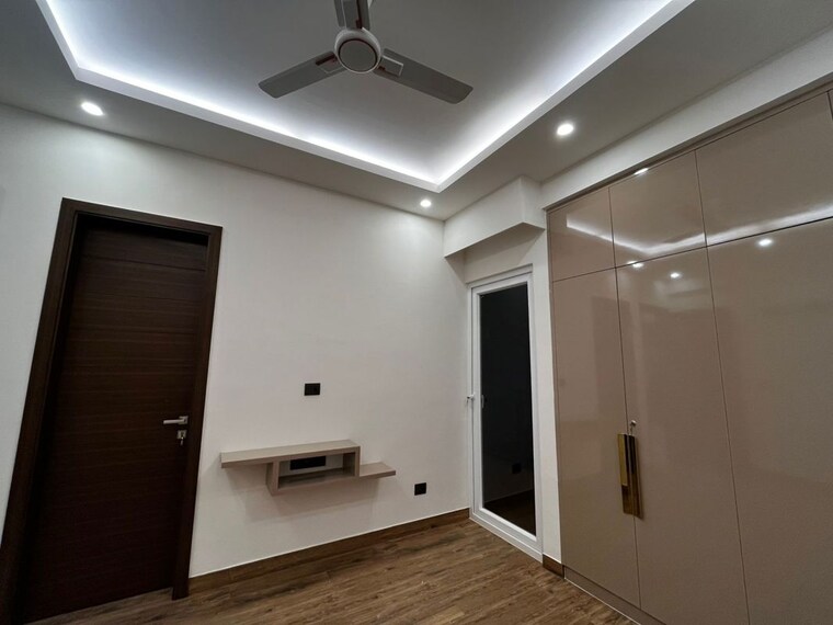 Kitchen, raj-one-good-earth 3 Bedroom 1850 Sq.Ft. Apartment In Sector 71 Gurgaon 10057101