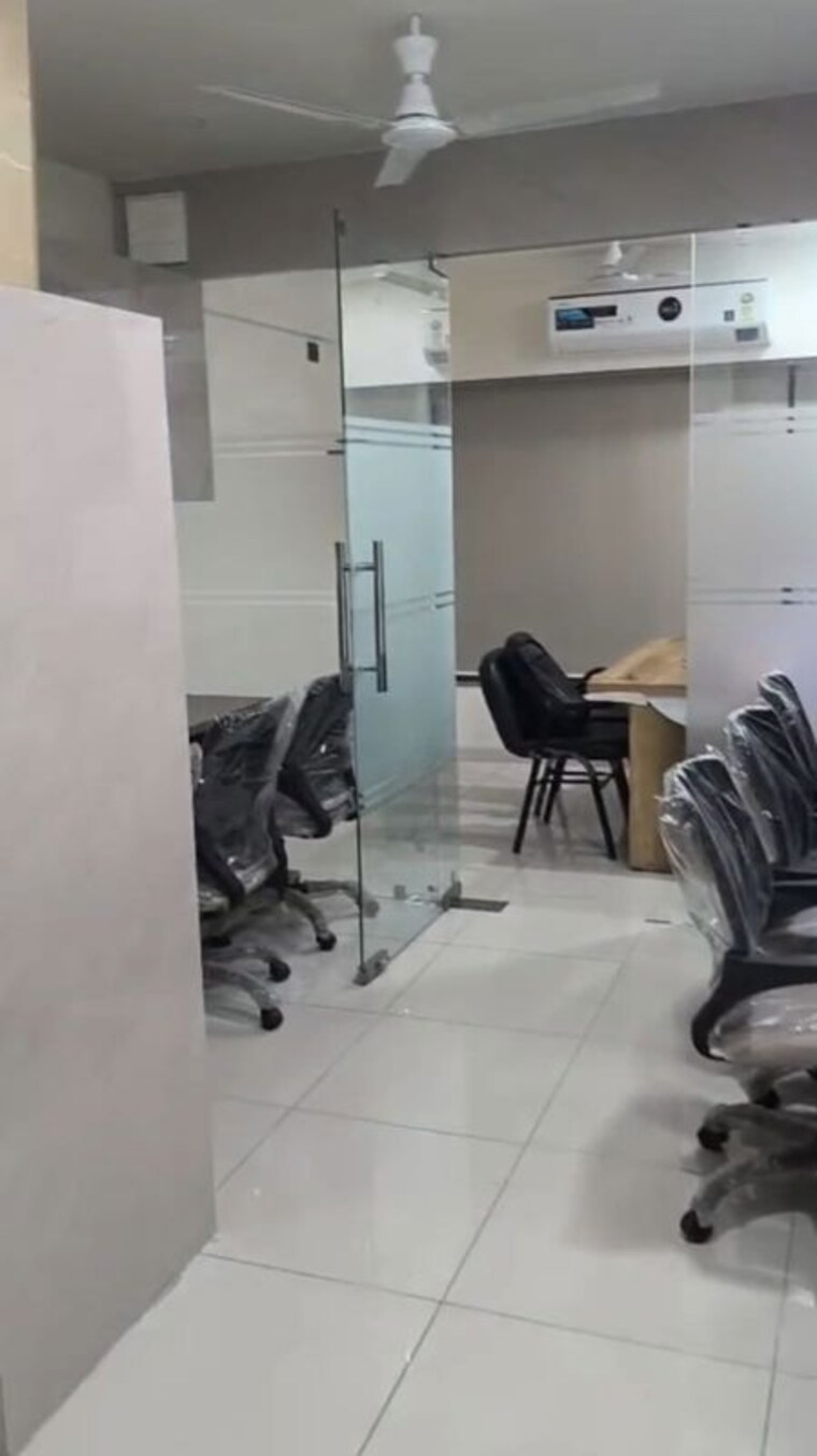 Team Area, shyamal Commercial Office Space 510 Sq.Ft. In Shyamal Ahmedabad 10057095