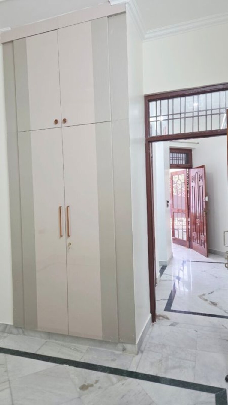 Room, gomti nagar 2 Bedroom 1200 Sq.Ft. Villa In Gomti Nagar Lucknow 10057083