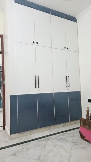 Room in 2 BHK Villa at Gomti Nagar – for Rent