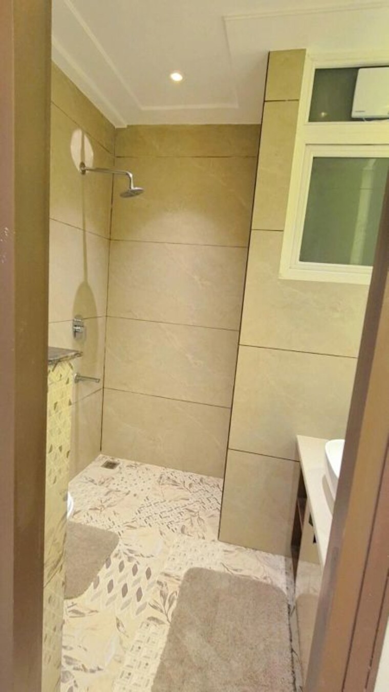 Bathroom, sector 115 3 Bedroom 150 Sq.Yd. Builder Floor In Sector 115 Mohali 10057117