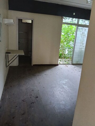 Room in 4 BHK Villa at Ansal Sushant Golf city, Sushant Golf City – for Sale